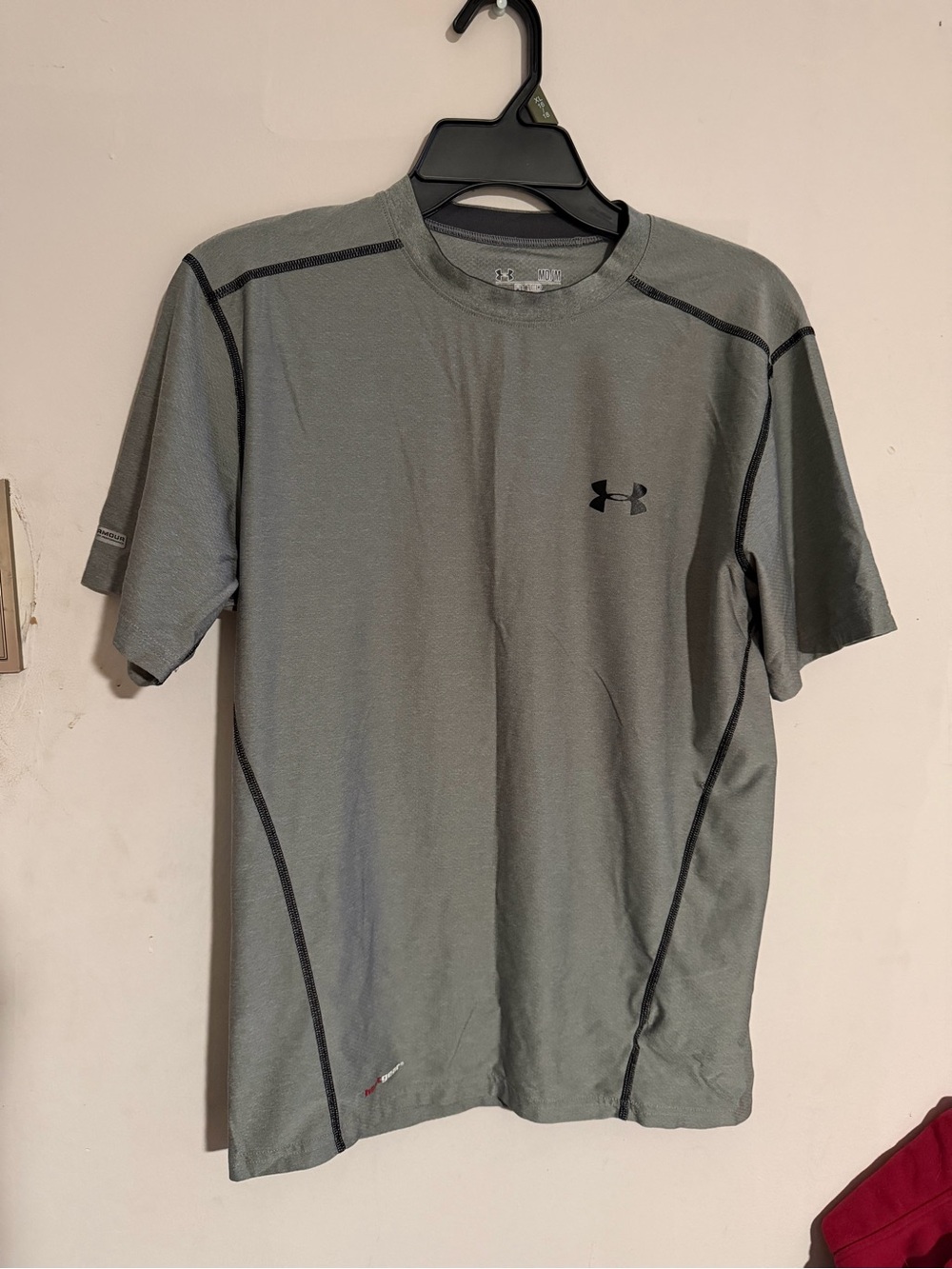 Under Armour Men’s Gray Crew Neck Fitted Performance Tee, size M